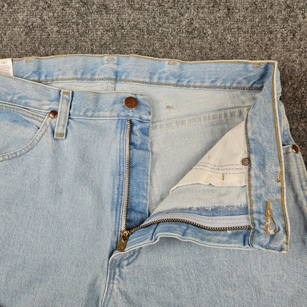 Wrangler Cowboy Cut 13MWZGH Light Wash Blue Denim Jeans Mens 31x30 Original Fit